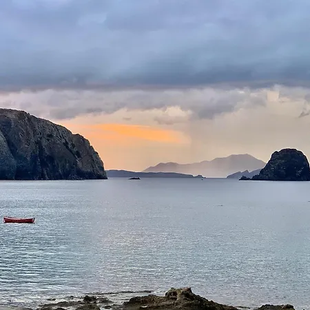 Nefeli Sunset Apart-hotel Pollonia