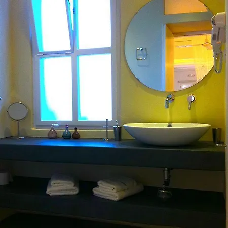 Nefeli Sunset Apart-hotel Pollonia