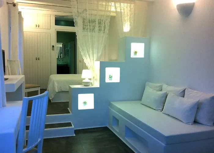 Nefeli Sunset 3* Pollonia