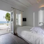 Nefeli Sunset 3* Pollonia