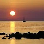 Nefeli Sunset Aparthotel 3*