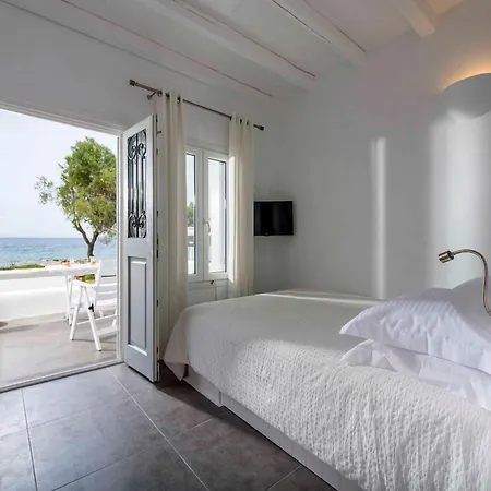 Nefeli Sunset 3* Pollonia