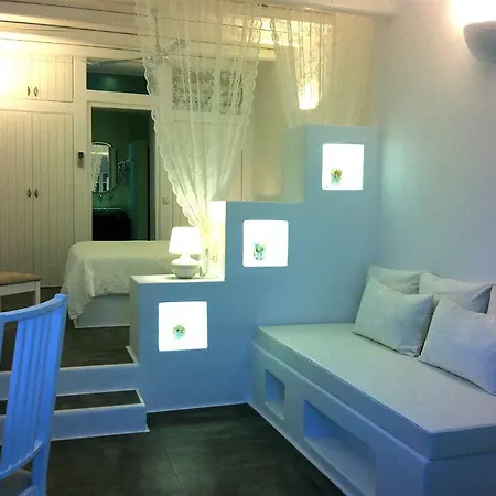 Nefeli Sunset 3* Pollonia