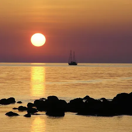 Nefeli Sunset Lejlighedshotel 3*