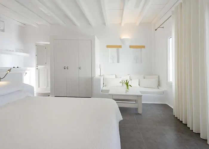 Nefeli Sunset Aparthotel 3*